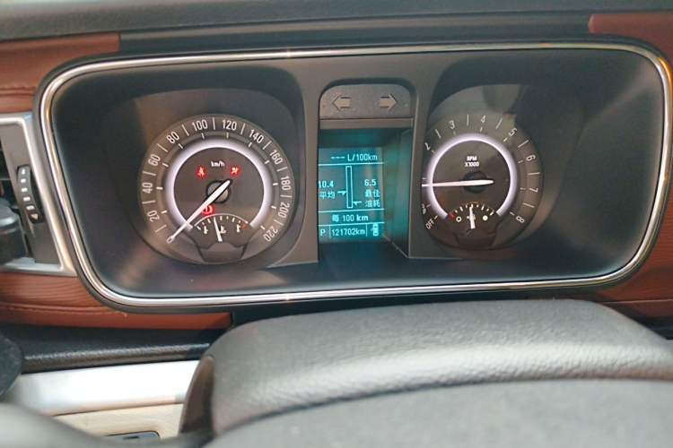 Used Buick GL8 2017 25S Luxury Version China V Standard Odometer Close Up
