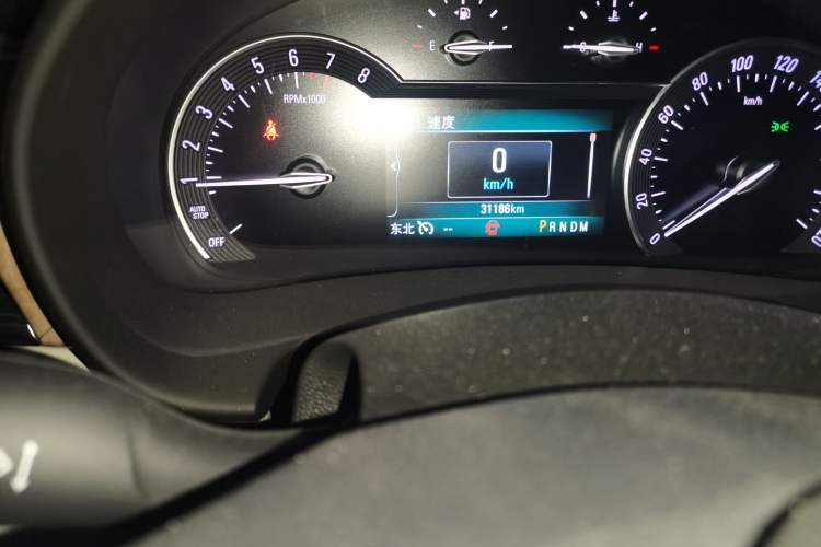 Used Buick GL8 2017 ES 28T Comfort Model China V Standard Odometer Close Up