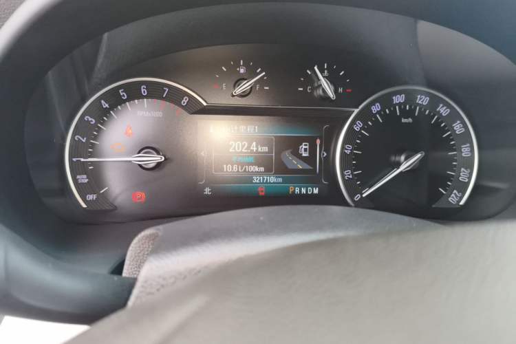Used Buick GL8 2017 ES 28T Comfort Model China V Standard Odometer Close Up