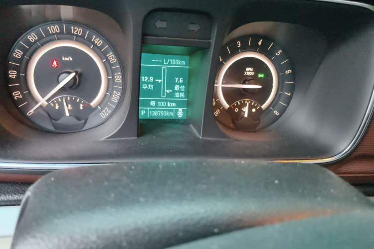 Used Buick GL8 2017 25S Prestige Version China V Standard Odometer Close Up