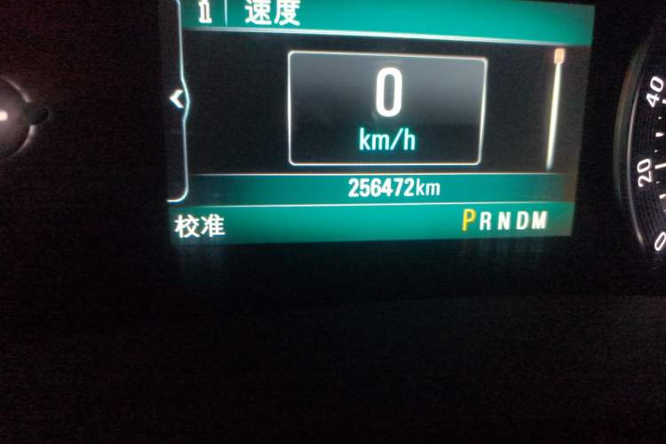Used Buick GL8 2017 ES 28T Luxury Model China V Standard Odometer Close Up