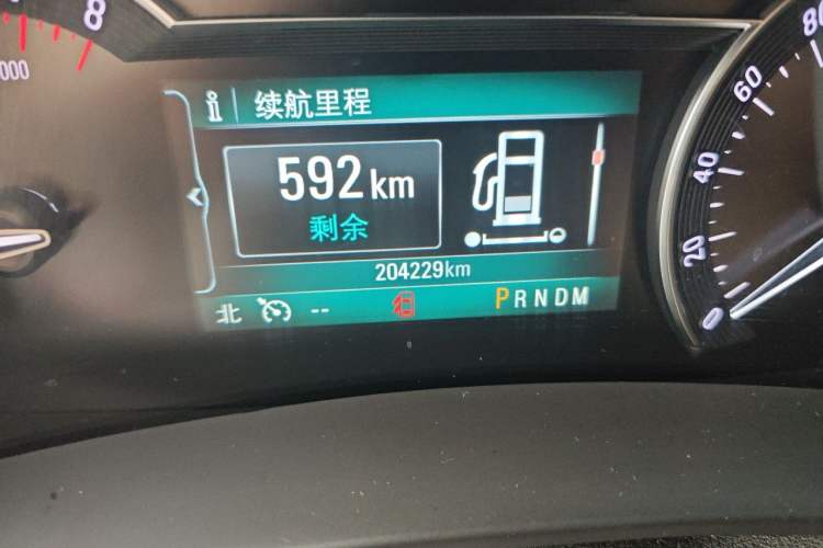 Used Buick GL8 2017 ES 28T Luxury Model China V Standard Odometer Close Up
