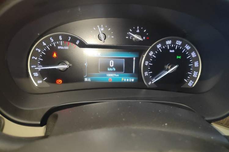 Used Buick GL8 2017 ES 28T Comfort Model China V Standard Odometer Close Up