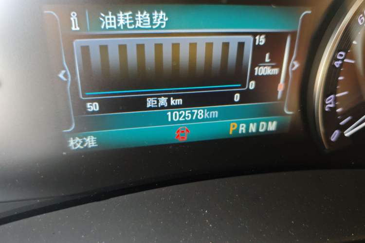 Used Buick GL8 2017 ES 28T Luxury Model China V Standard Odometer Close Up