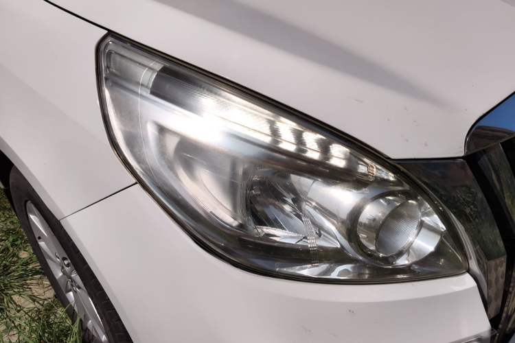 Used Buick GL8 2017 25S Comfort Version China V Standard Right Front Headlight
