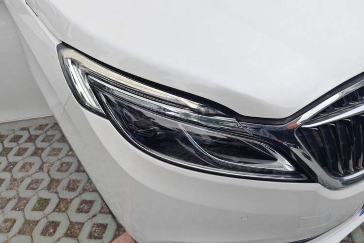 Used Buick GL8 2017 ES 28T Flagship Model China V Standard Right Front Headlight