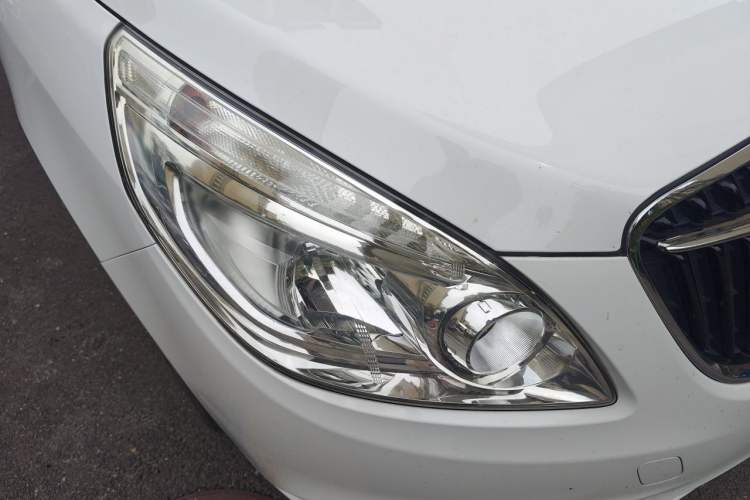 Used Buick GL8 2017 25S Luxury Version China V Standard Right Front Headlight