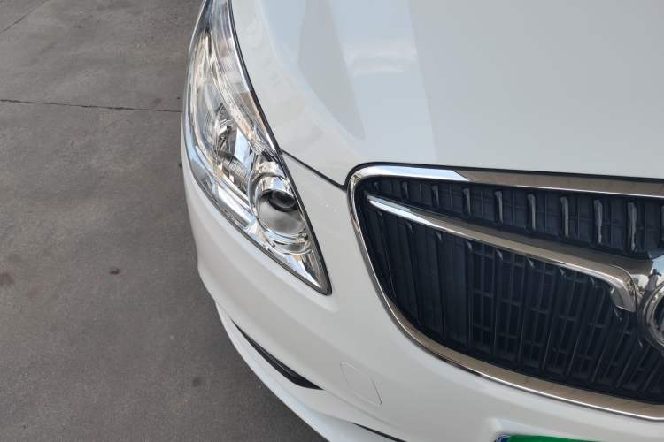 Used Buick GL8 2017 25S Luxury Version China V Standard Right Front Headlight
