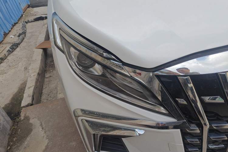 Used Buick GL8 2017 ES 28T Comfort Model China V Standard Right Front Headlight