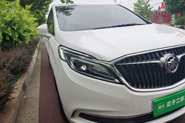 Used Buick GL8 2017 ES 28T Comfort Model China V Standard Right Front Headlight