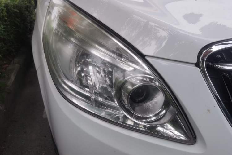 Used Buick GL8 2017 25S Prestige Version China V Standard Right Front Headlight