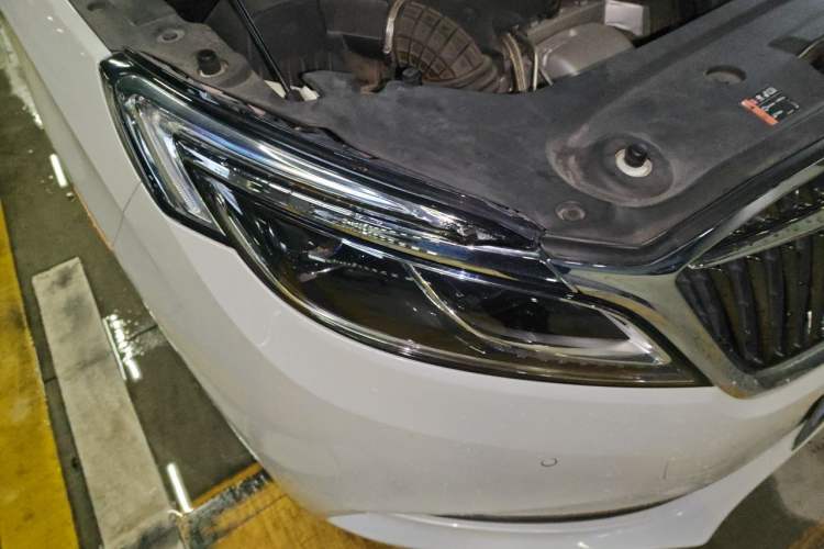 Used Buick GL8 2017 ES 28T Flagship Model China V Standard Right Front Headlight