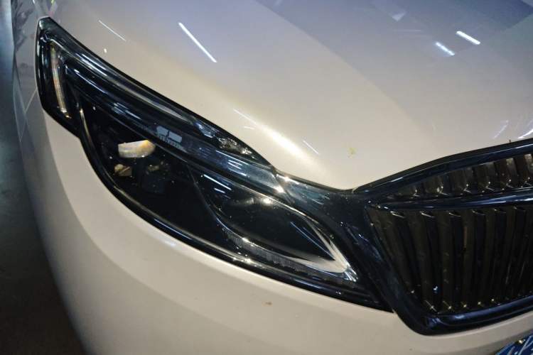 Used Buick GL8 2017 ES 28T Premium Version China V Standard Right Front Headlight