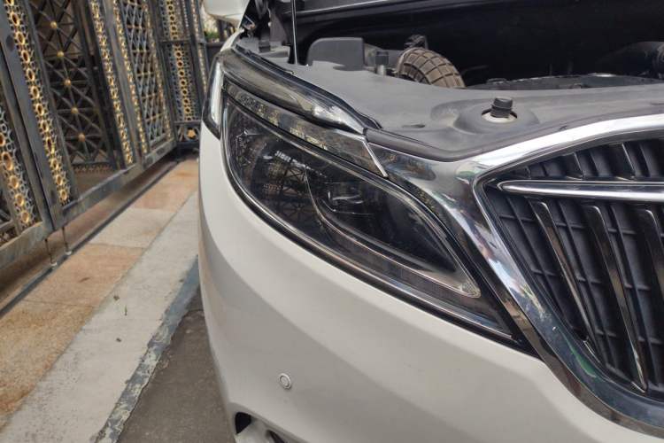 Used Buick GL8 2017 ES 28T Premium Version China V Standard Right Front Headlight