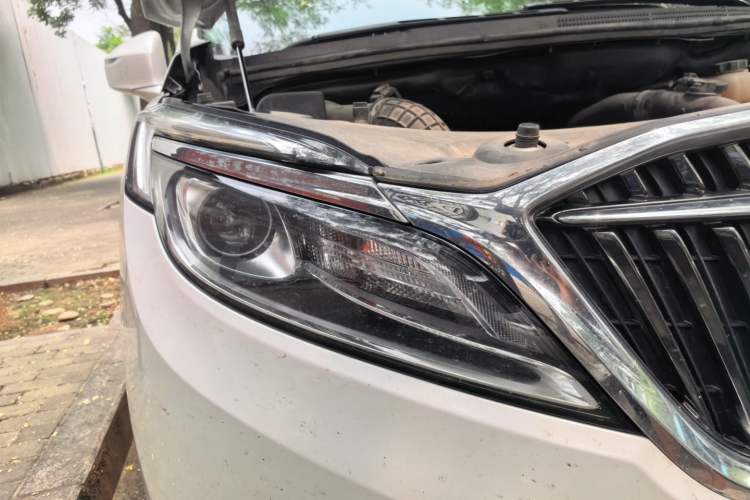 Used Buick GL8 2017 ES 28T Comfort Model China V Standard Right Front Headlight