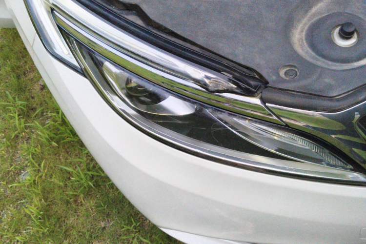 Used Buick GL8 2017 ES 28T Comfort Model China V Standard Right Front Headlight