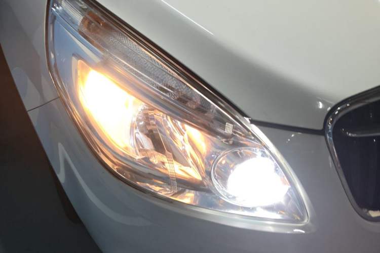 Used Buick GL8 2017 25S Luxury Version China V Standard Right Front Headlight