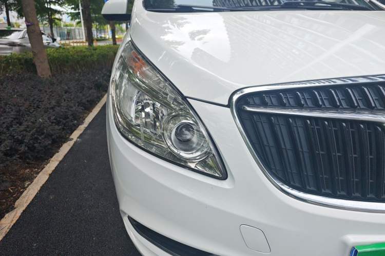 Used Buick GL8 2017 25S Luxury Version China V Standard Right Front Headlight