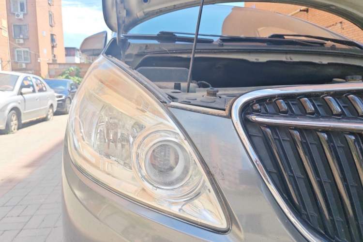 Used Buick GL8 2017 25S Comfort Version China V Standard Right Front Headlight