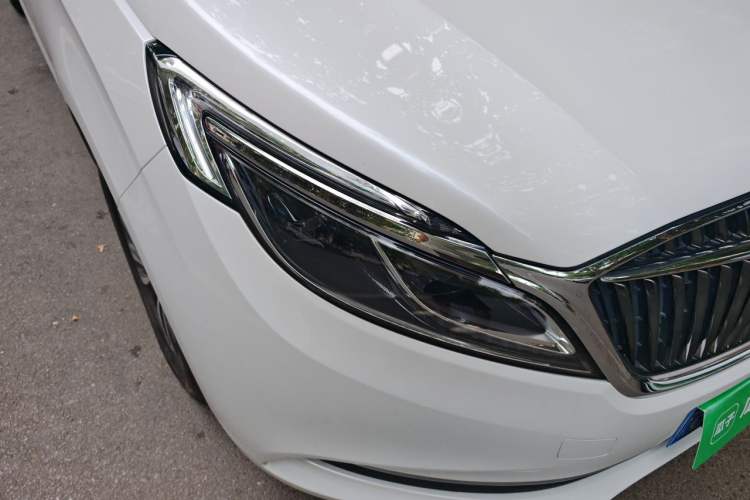 Used Buick GL8 2017 ES 28T Luxury Model China V Standard Right Front Headlight