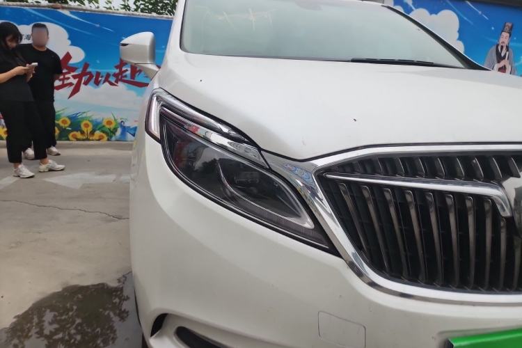 Used Buick GL8 2017 ES 28T Luxury Model China V Standard Right Front Headlight
