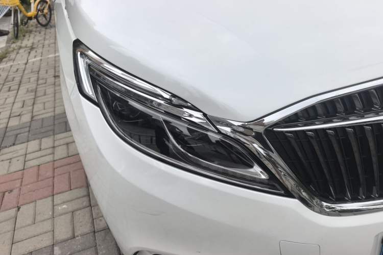 Used Buick GL8 2017 ES 28T Luxury Model China V Standard Right Front Headlight
