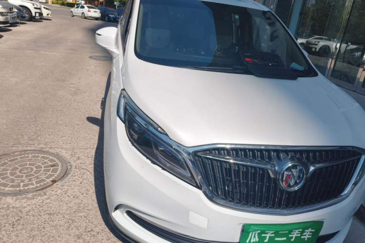 Used Buick GL8 2017 ES 28T Luxury Model China V Standard Right Front Headlight