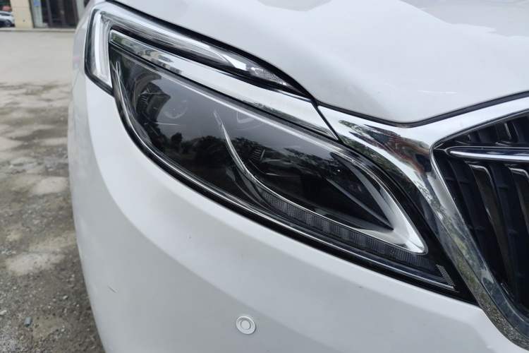 Used Buick GL8 2017 ES 28T Luxury Model China V Standard Right Front Headlight