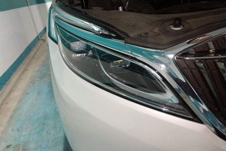 Used Buick GL8 2017 ES 28T Luxury Model China V Standard Right Front Headlight
