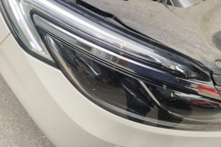 Used Buick GL8 2017 ES 28T Premium Version China V Standard Right Front Headlight