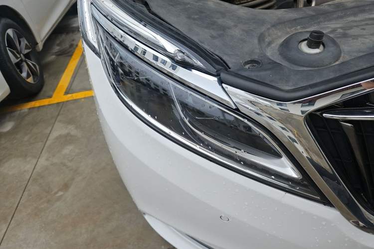 Used Buick GL8 2017 ES 28T Flagship Model China V Standard Right Front Headlight