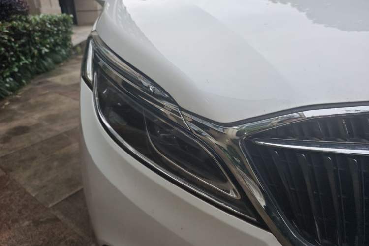 Used Buick GL8 2017 ES 28T Luxury Model China V Standard Right Front Headlight