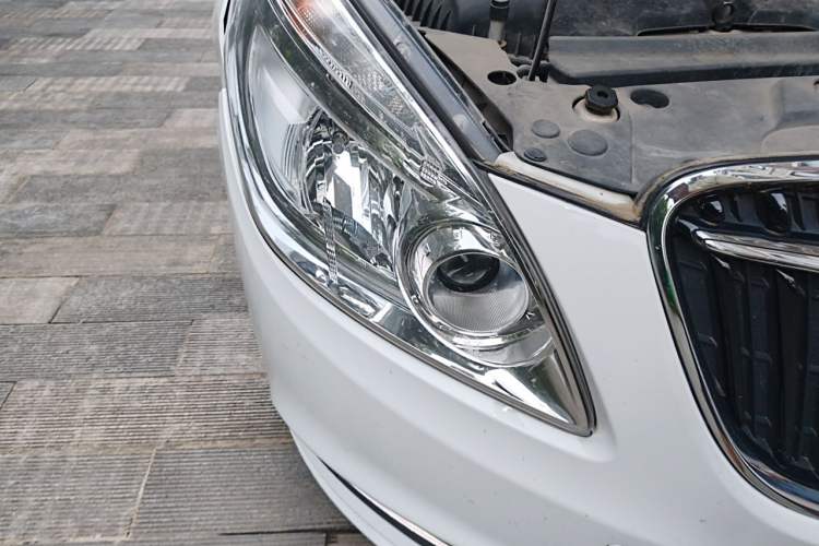 Used Buick GL8 2017 25S Luxury Version China V Standard Right Front Headlight