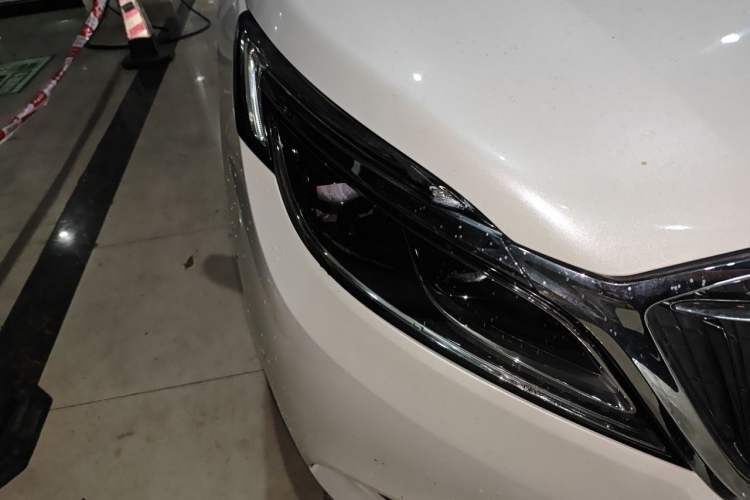 Used Buick GL8 2017 ES 28T Luxury Model China V Standard Right Front Headlight