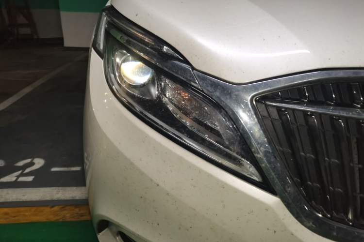 Used Buick GL8 2017 ES 28T Comfort Model China V Standard Right Front Headlight