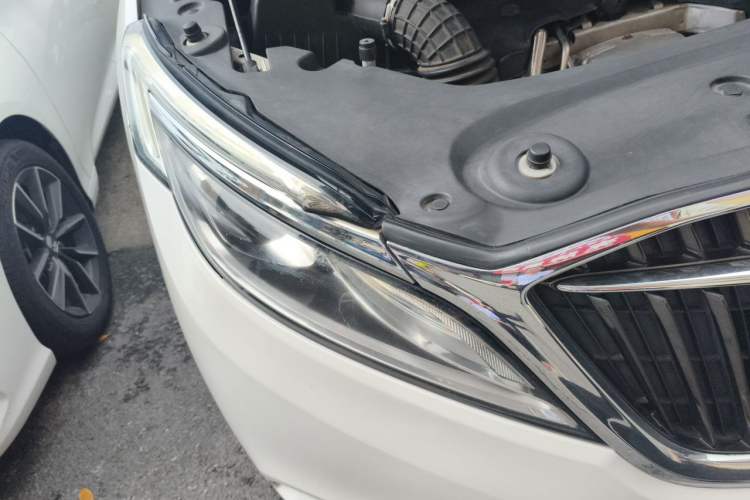 Used Buick GL8 2017 ES 28T Comfort Model China V Standard Right Front Headlight