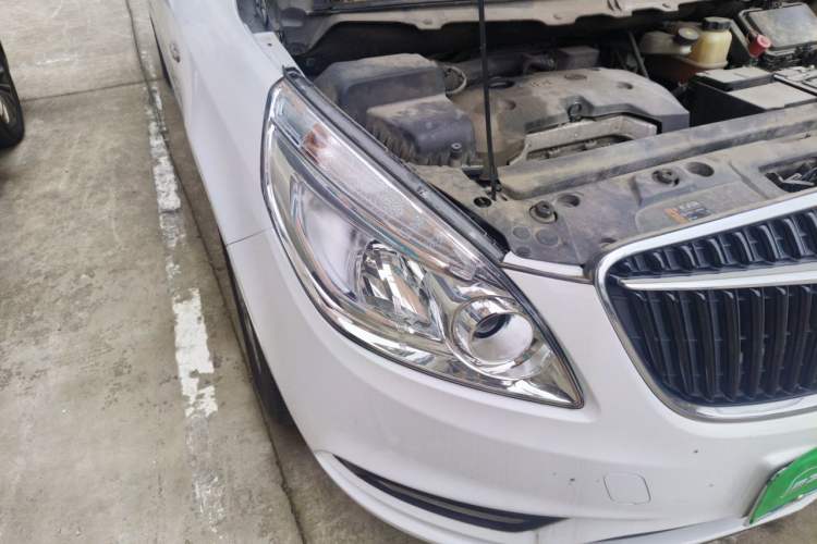 Used Buick GL8 2017 25S Prestige Version China V Standard Right Front Headlight