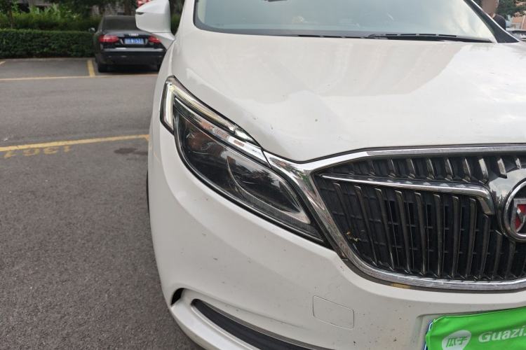 Used Buick GL8 2017 ES 28T Luxury Model China V Standard Right Front Headlight