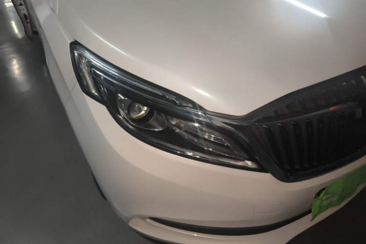 Used Buick GL8 2017 ES 28T Comfort Model China V Standard Right Front Headlight