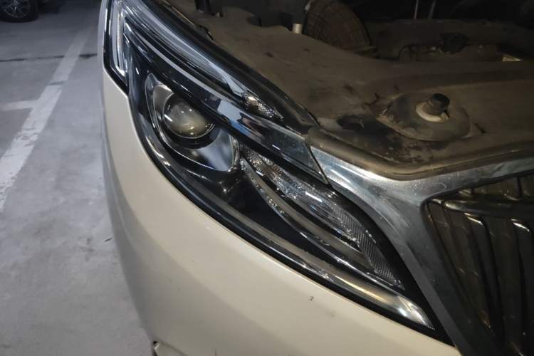 Used Buick GL8 2017 ES 28T Comfort Model China V Standard Right Front Headlight