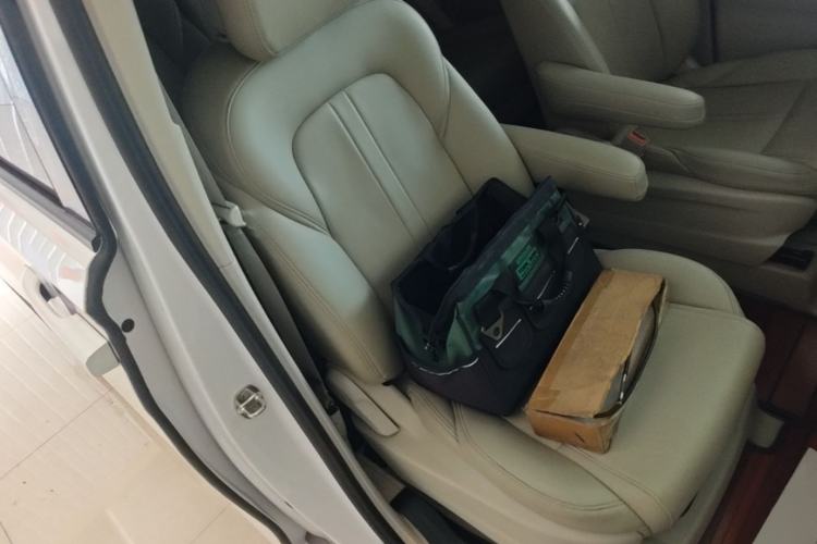 Used Buick GL8 2017 ES 28T Comfort Model China V Standard Right Front Seat