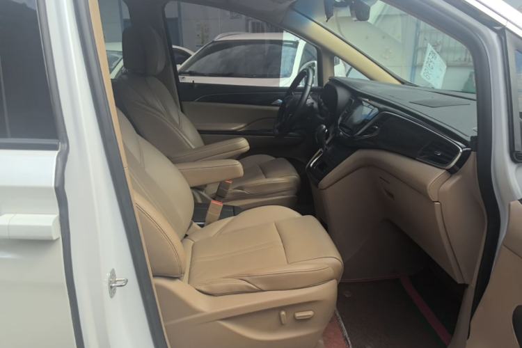 Used Buick GL8 2017 ES 28T Premium Version China V Standard Right Front Seat