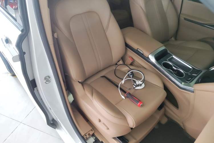 Used Buick GL8 2017 ES 28T Luxury Model China V Standard Right Front Seat