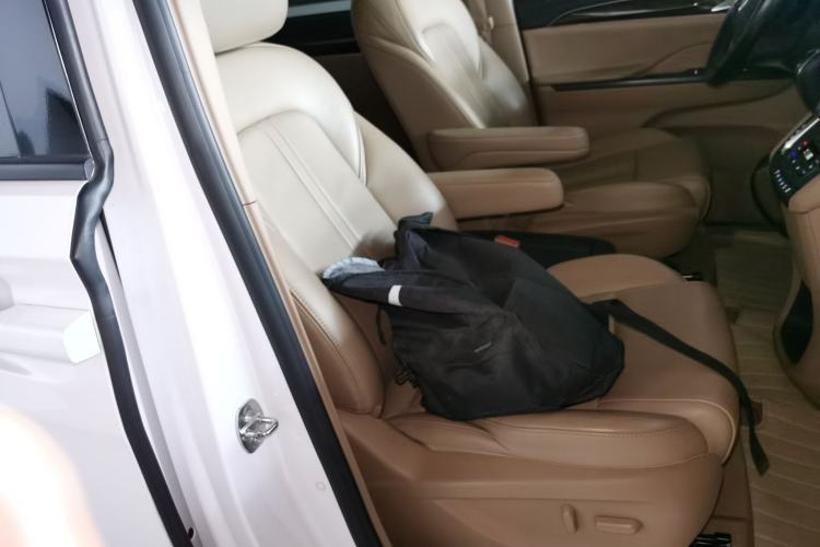 Used Buick GL8 2017 ES 28T Premium Version China V Standard Right Front Seat
