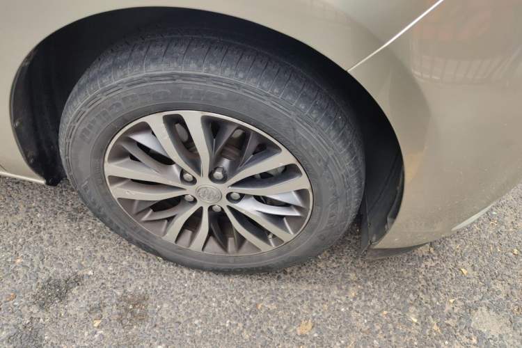 Used Buick GL8 2017 ES 28T Luxury Model China V Standard Right Front Wheel Hub