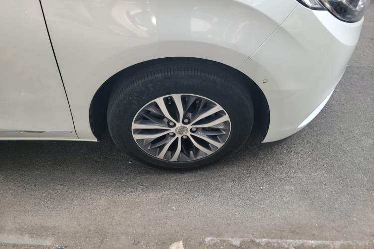 Used Buick GL8 2017 ES 28T Flagship Model China V Standard Right Front Wheel Hub