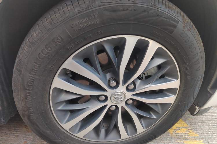 Used Buick GL8 2017 ES 28T Luxury Model China V Standard Right Front Wheel Hub