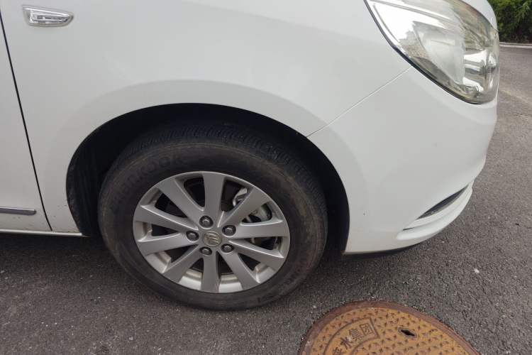 Used Buick GL8 2017 25S Luxury Version China V Standard Right Front Wheel Hub