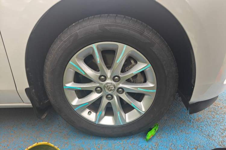 Used Buick GL8 2017 ES 28T Comfort Model China V Standard Right Front Wheel Hub