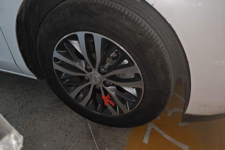 Used Buick GL8 2017 ES 28T Luxury Model China V Standard Right Front Wheel Hub